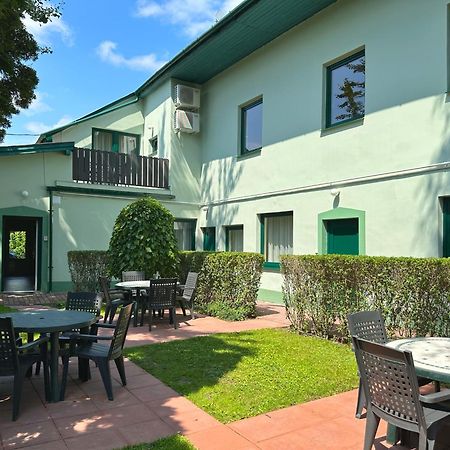Irisz Panzio Hotell Budapest Eksteriør bilde