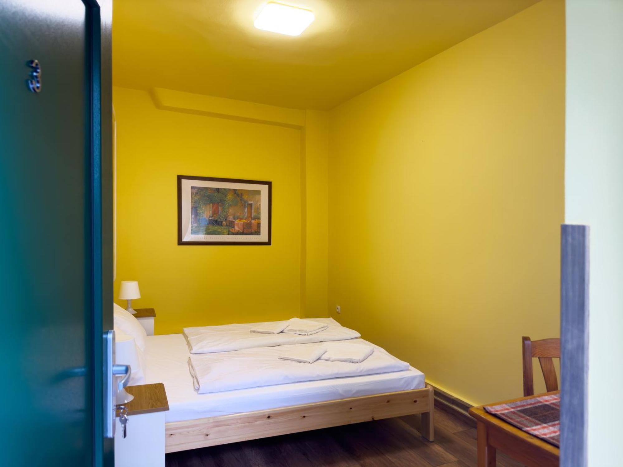 Irisz Panzio Hotell Budapest Eksteriør bilde