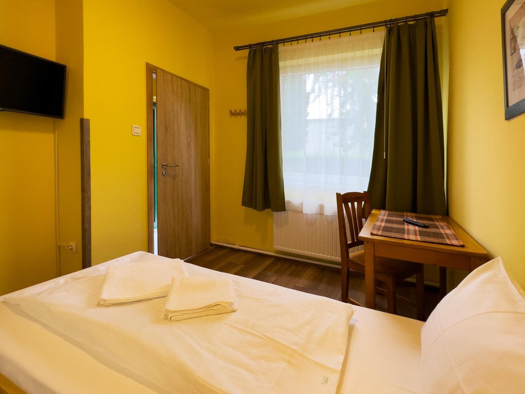 Irisz Panzio Hotell Budapest Eksteriør bilde