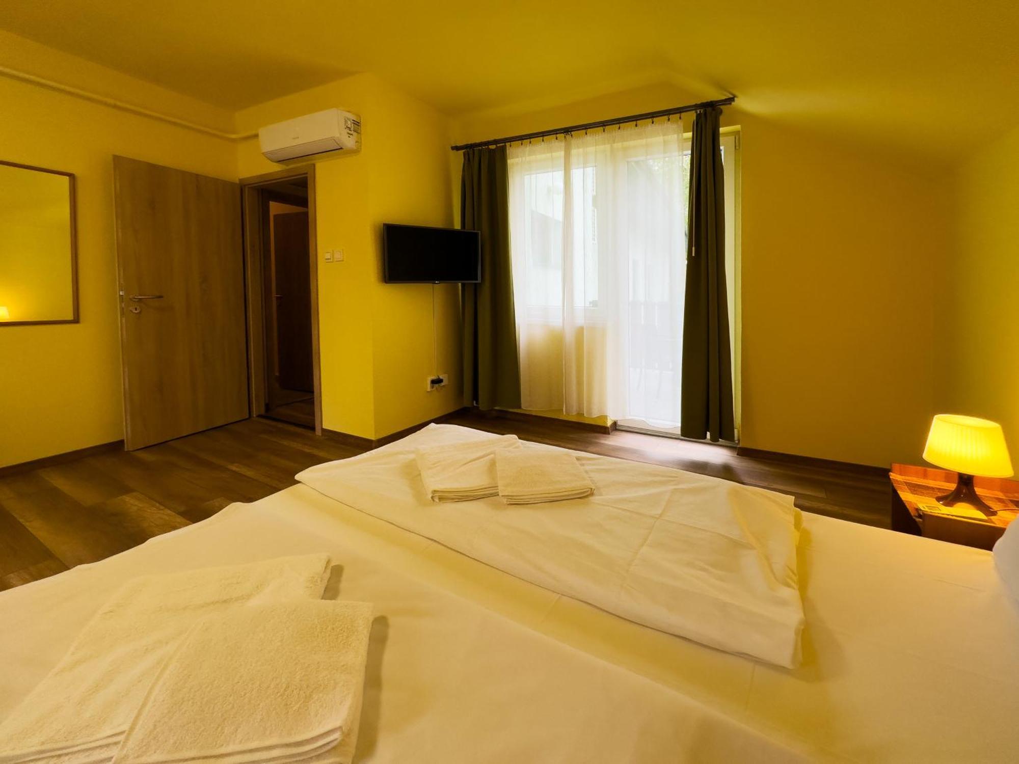 Irisz Panzio Hotell Budapest Eksteriør bilde